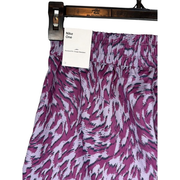 Nike One Girls Woven High-Waisted Shorts, Daybreak/Viotech/Vapour Green, Size XL - Picture 9 of 12